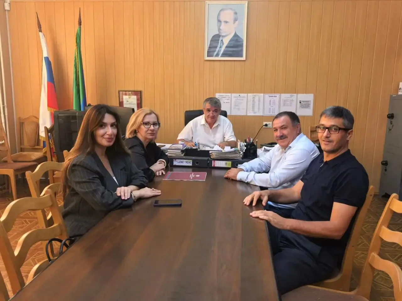 «Мы вместе — в этом наша сила». В Махачкале сотрудники Миннаца Дагестана побеседовали со школьниками